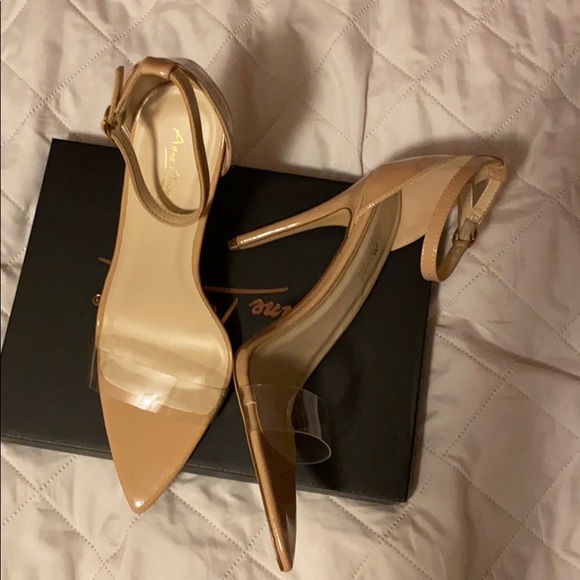 High Heels - Picture 2 of 5